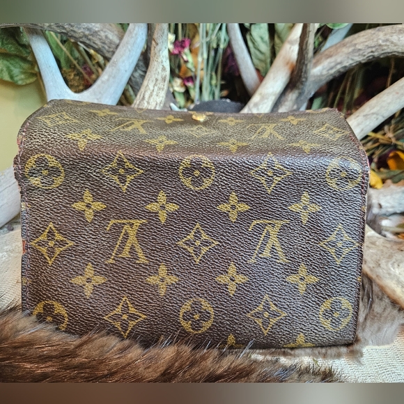 Authentic Louis Vuitton Monogram Pochette Porte - Picture 4 of 8